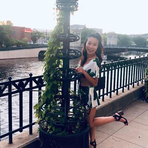 Meet your Posher, Ying